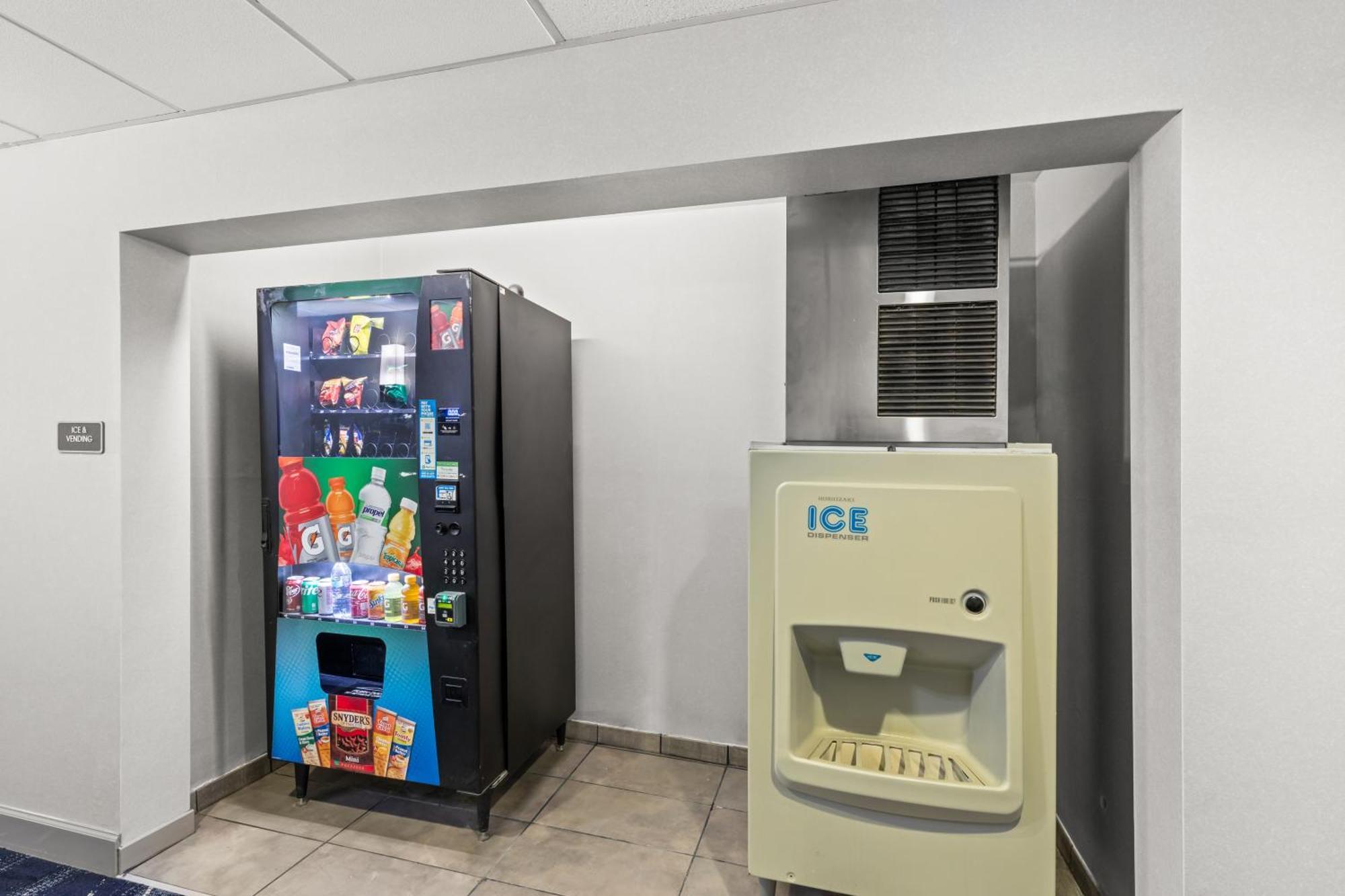 Comfort Inn & Suites Rome South Ngoại thất bức ảnh